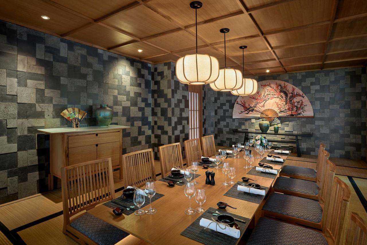 Hotel Perle D'Orient Cat Ba - Mgallery Chan Chau Eksteriør bilde The interior of a restaurant