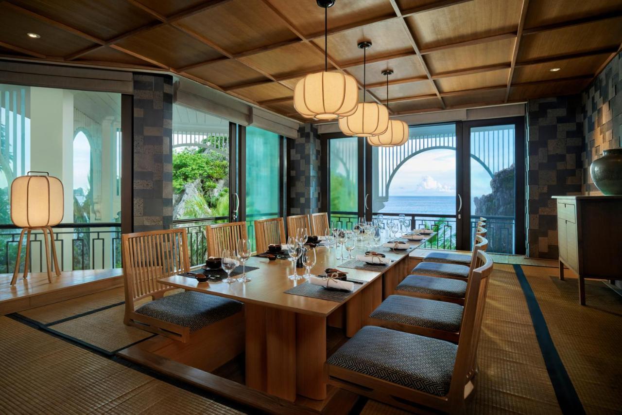 Hotel Perle D'Orient Cat Ba - Mgallery Chan Chau Eksteriør bilde The interior of the restaurant