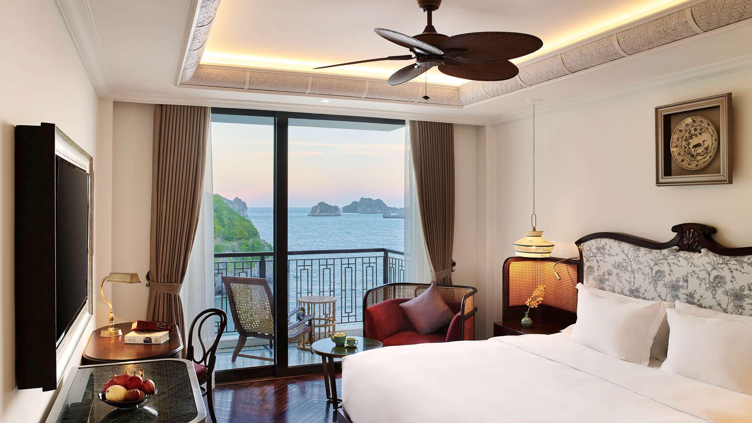 Hotel Perle D'Orient Cat Ba - Mgallery Chan Chau Eksteriør bilde A room at Vinpearl Hotel Nha Trang
