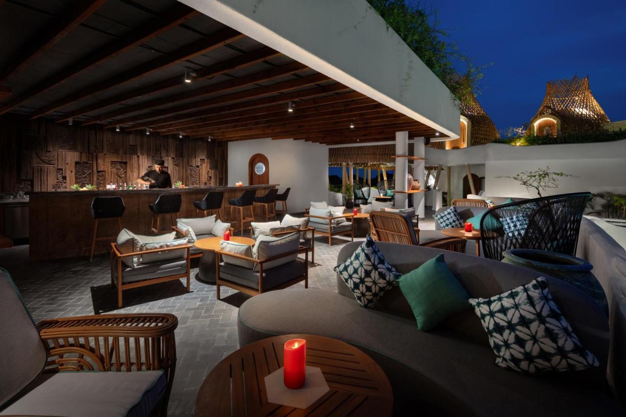 Hotel Perle D'Orient Cat Ba - Mgallery Chan Chau Eksteriør bilde The Deck at The Standard, East Village