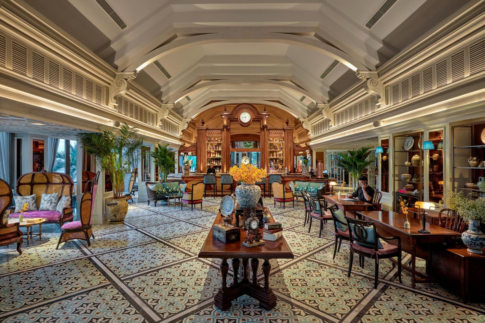 Hotel Perle D'Orient Cat Ba - Mgallery Chan Chau Eksteriør bilde The lobby of the hotel